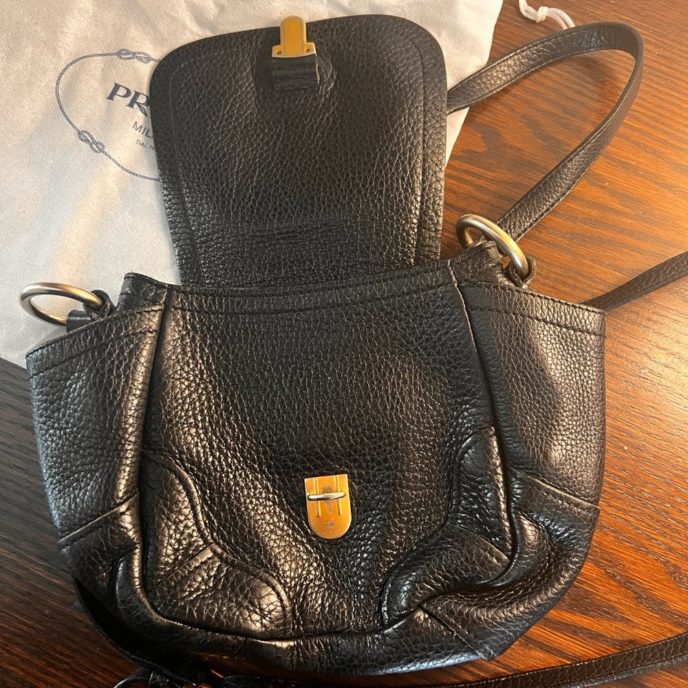💯 Prada Black Leather Handbag - Picture 13 of 16